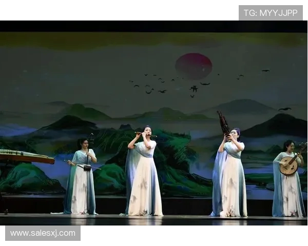 三朵金花翩若惊鸿：凤鸣凌霄演绎东方美学(1)