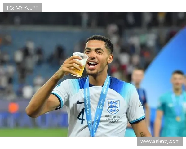 夸安萨：师从三巨头淬炼领袖与推进基因，利物浦青训新星解锁成长密码